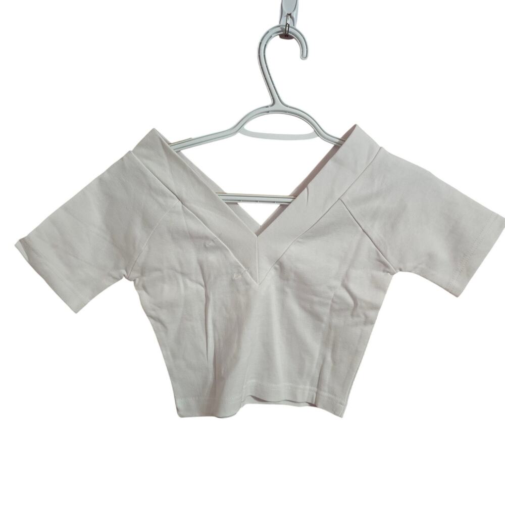 Jump V-Neck Crop Top T Shirt Medium